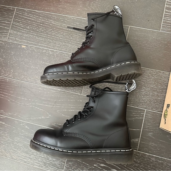 ALMOST NEW Dr. Martens Black 1460 Contrast Stitch Boots - Picture 3 of 10
